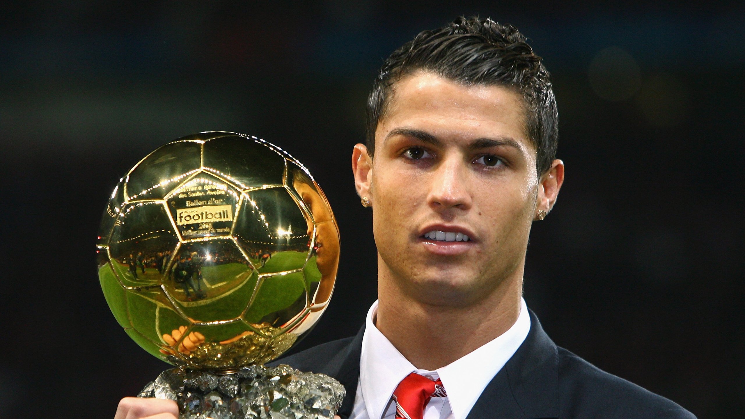 绝境中的银箭，汉密尔顿率梅赛德斯上演惊天翻盘，力压哈斯车队夺胜